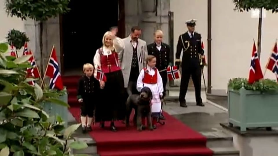 Glanz & Gloria - Die norwegische Königsfamilie am Nationalfeiertag - Play SRF