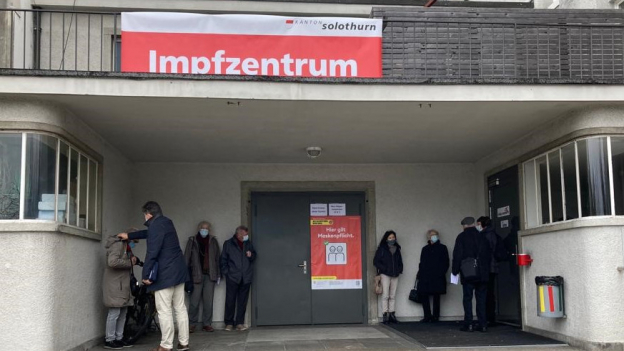 Corona-Impfplattform - Schwyz stoppt Impfregistrierung ...