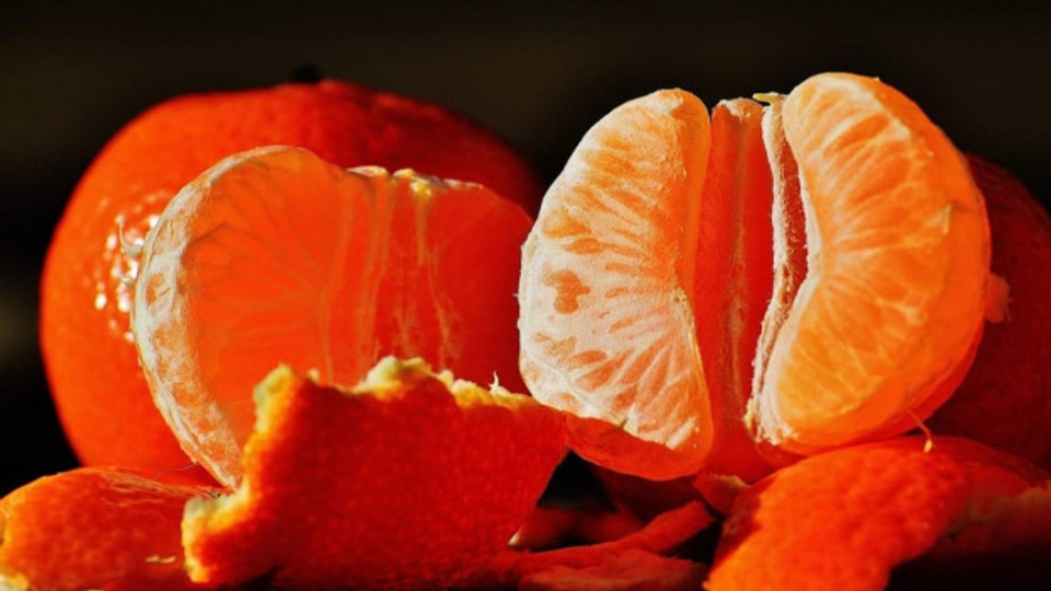 Per tadlar: La differenza tranter mandarinas e clementinas