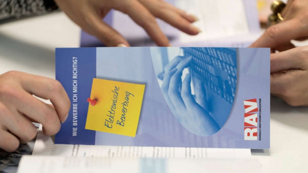 Arbeitsrecht Stelle Gefunden Muss Ich Mich Trotzdem Weiter