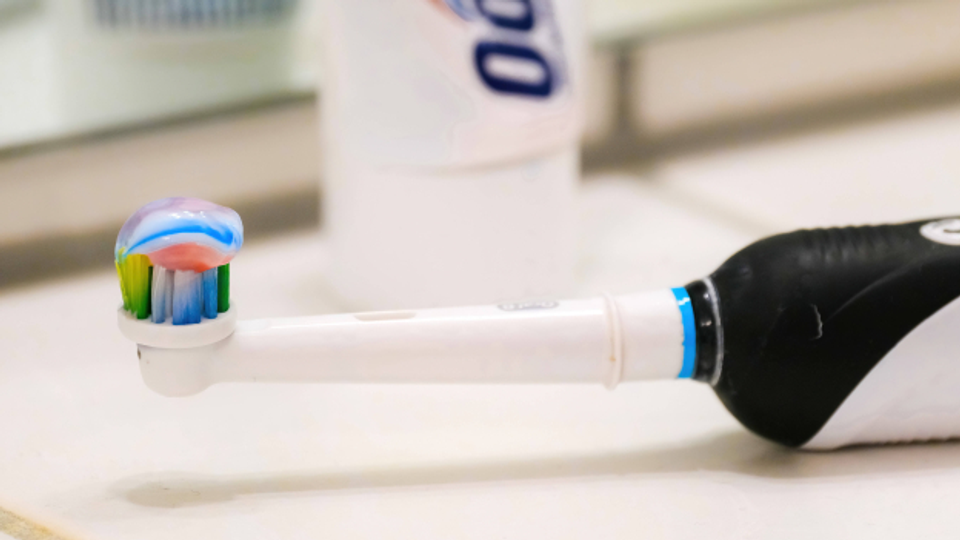 Auch aus Zahnpasta könnte Titandioxid bald verschwinden