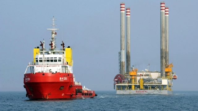 Ölbohrtürme und Gasplattformen – von Italien bis Ägypten