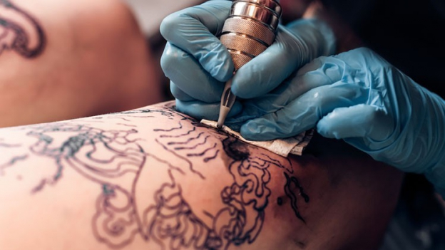 Das Erste Mal Ein Tattoo Stechen Lassen Radio Play Srf