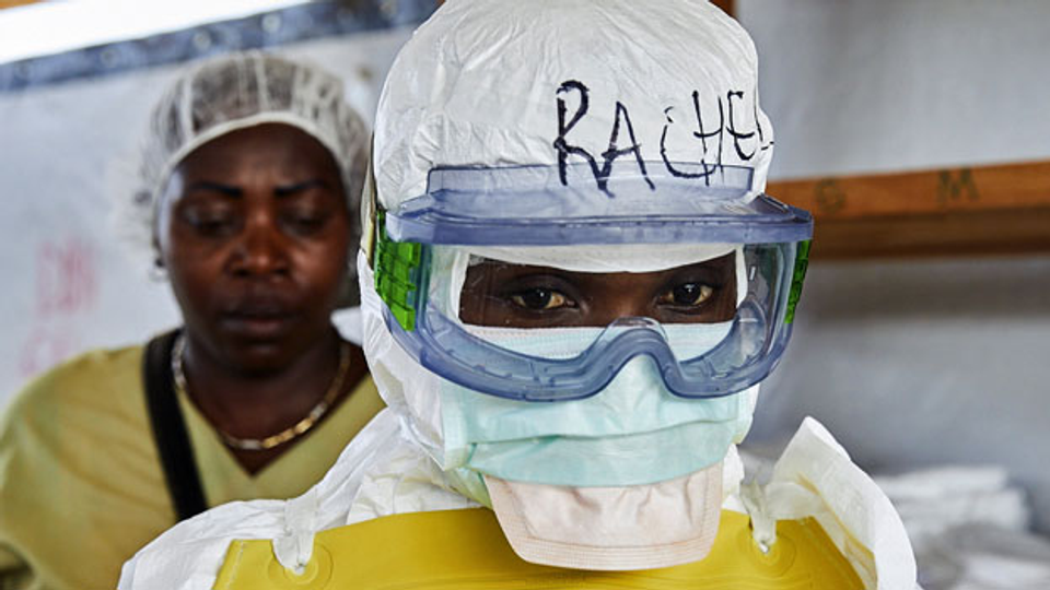 Ebola: Gewalt gegen Helferinnen und Helfer