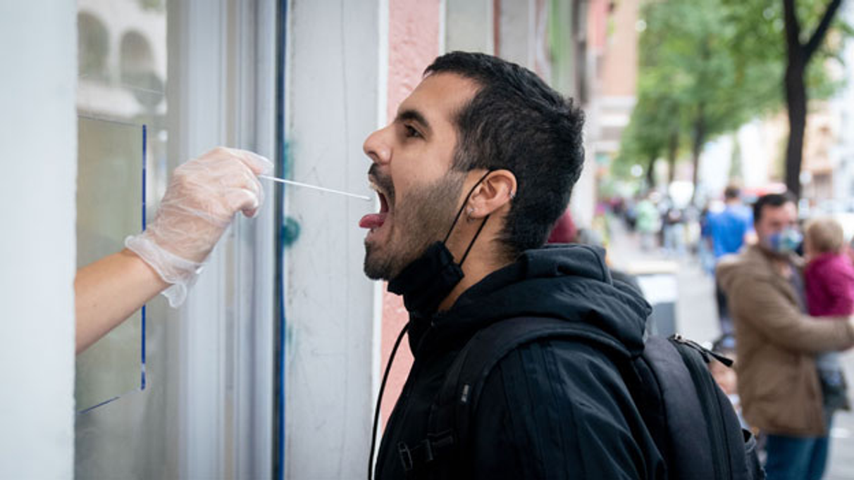 Corona Test In Der Apotheke Zurich Startet Pilotversuch Radio Play Srf