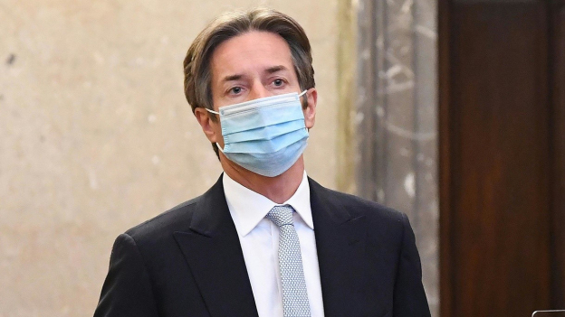 Korruptions Prozess Osterreichs Ex Finanzminister Zu Acht Jahren Haft Verurteilt News Srf