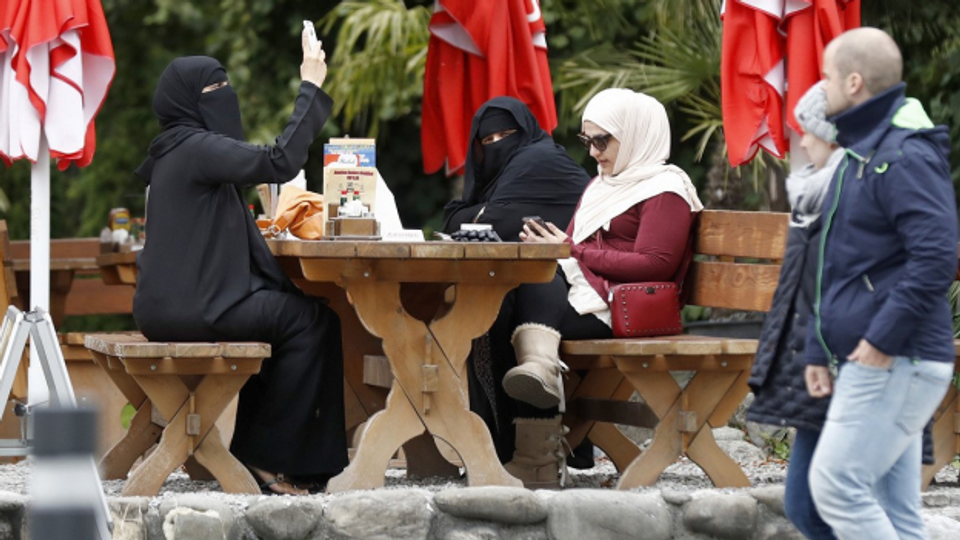 Burka-Verbot: Einheitliche Lösung gefordert