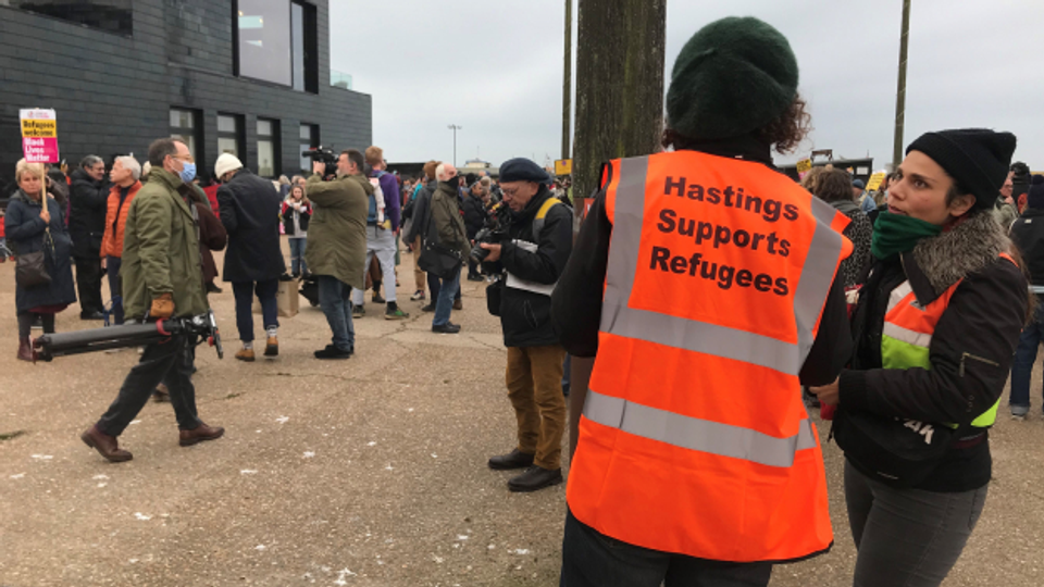 Hastings Hilfe für die Bootsflüchtlinge